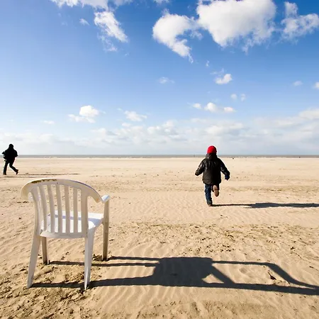 Hotel Ibis Budget Cabourg Sur 2*