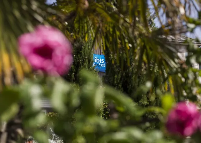 Ibis Budget Dives Sur Mer Hotel 2*