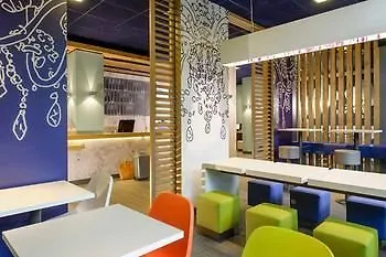 酒店 滨海迪沃宜必思快捷酒店 2*