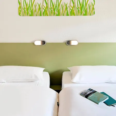 Hotel Ibis Budget Cabourg Sur 2*